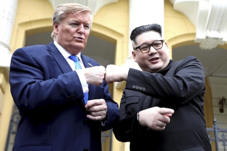 Kiutasították Hanoiból a Kim-hasonmást, a Trump-imitátor maradhatott