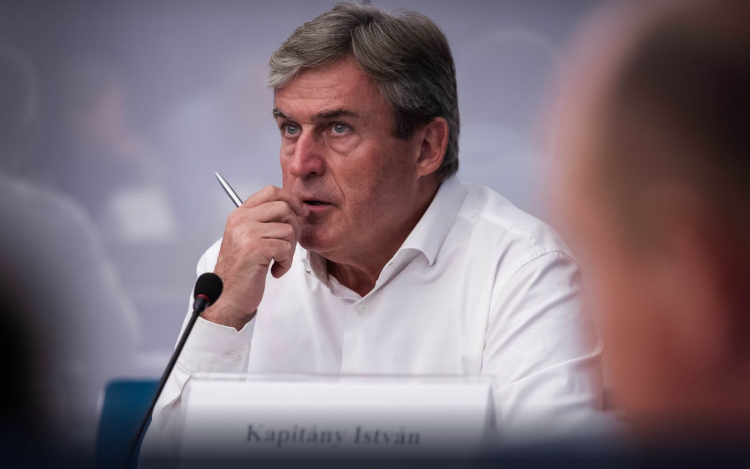 Kapitány István: 700 megawattal kevesebbet fogyasztottak a csúcsidőszakban a magyarok