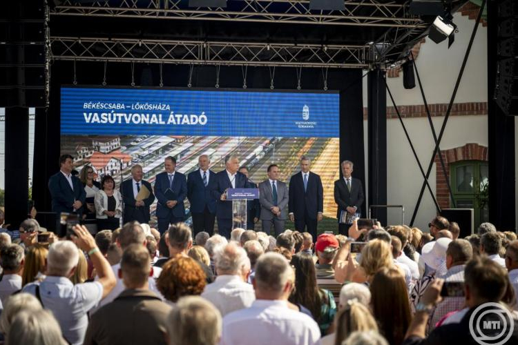 Orbán Viktor: ötvenezer álláshely jön létre az új gyáraknak köszönhetően az Alföldön