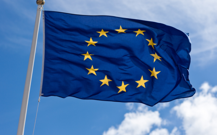 Brexit - A brit kormányfő egyik kihívója szerint Nagy-Britanniának újból csatlakoznia kell az EU-hoz