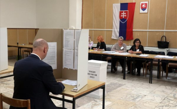 Szlovákiai választások - M1 tudósító: rekord részvételre számítanak a voksoláson